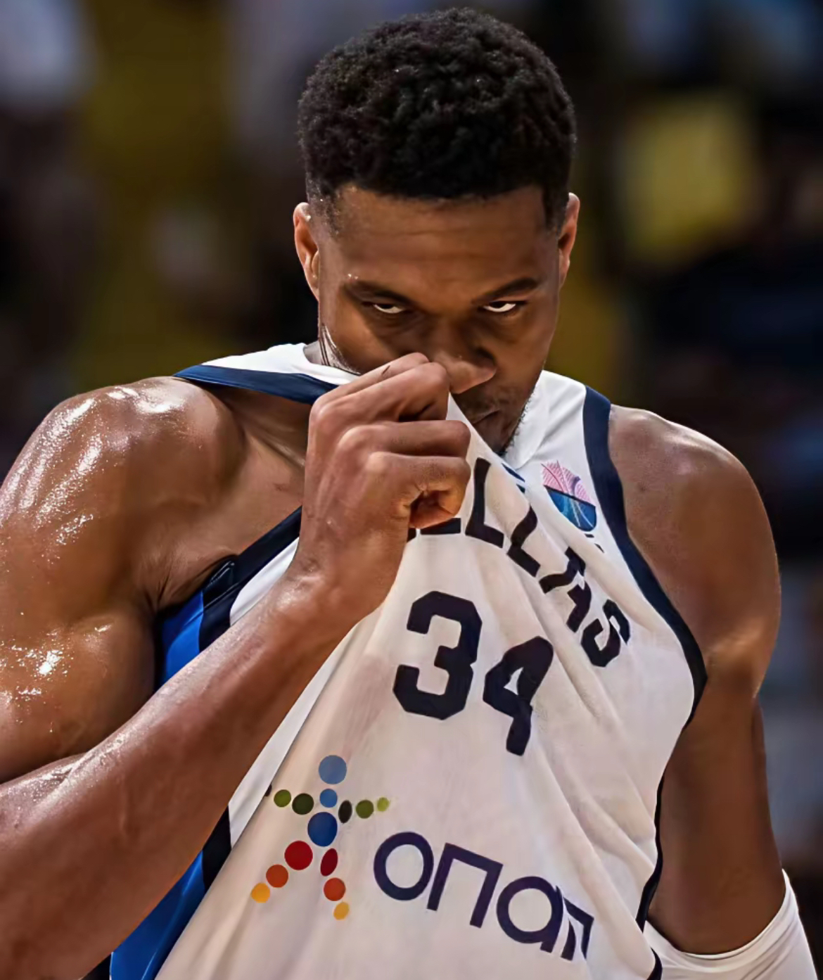 关于欧篮联赛程吃紧,克里夫兰骑士冲刺阶段调整名单,管理层满意,年轻球员得到机会的信息 关于欧篮联赛程吃紧,克里夫兰骑士冲刺阶段调整名单,管理层满意,年轻球员得到机会的信息